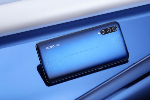 专治不服 618大战中，2岁iQOO成功跻身安卓市场TOP2